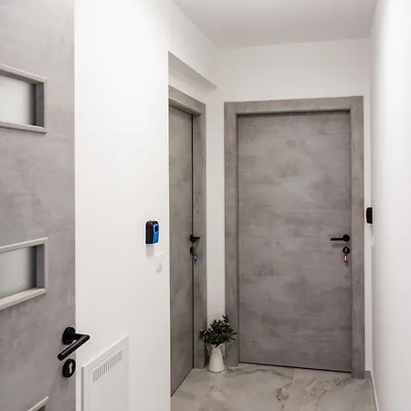 Apartment Piano - Kastela